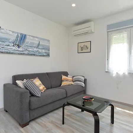 Hébergement de vacances House Mirna 2177