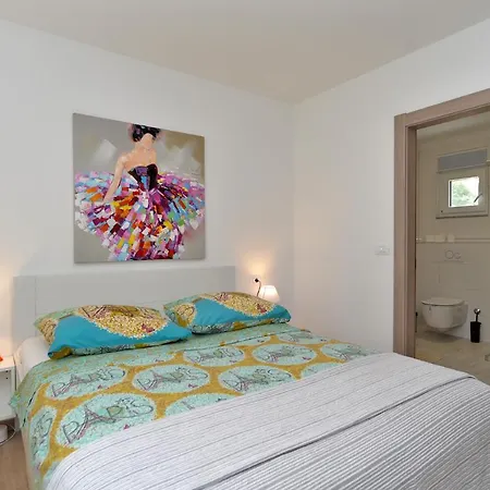 House Mirna 2177 Pula