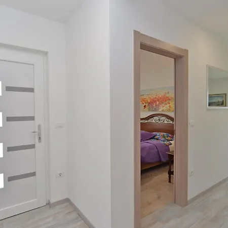 House Mirna 2177 * Póla