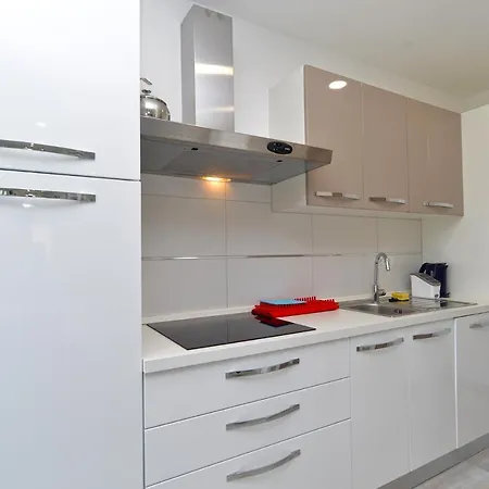 House Mirna 2177 Semesterbostad