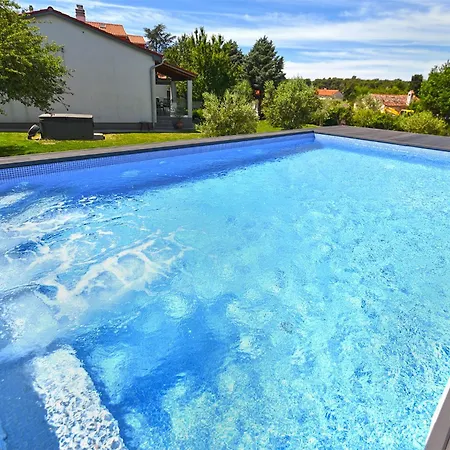 House Mirna 2177 Póla