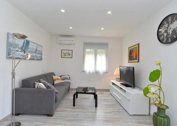 House Mirna 2177 Pula