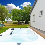 House Mirna 2177 * بولا