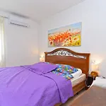 بيت للعطل House Mirna 2177 *