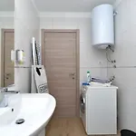 House Mirna 2177 بيت للعطل
