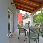 House Mirna 2177 بيت للعطل