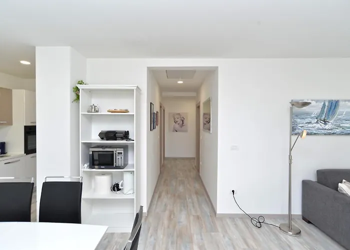 House Mirna 2177 度假居 *